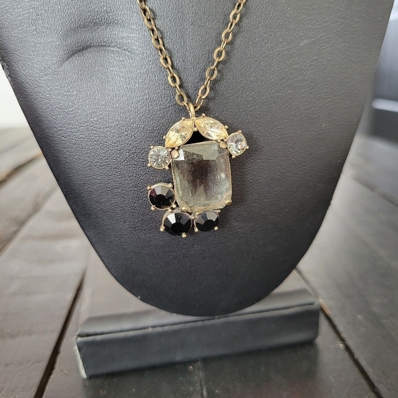 J.Crew Gold Chain Long Necklace Rhinestone Charm Pendant Black Clear - Picture 2 of 6